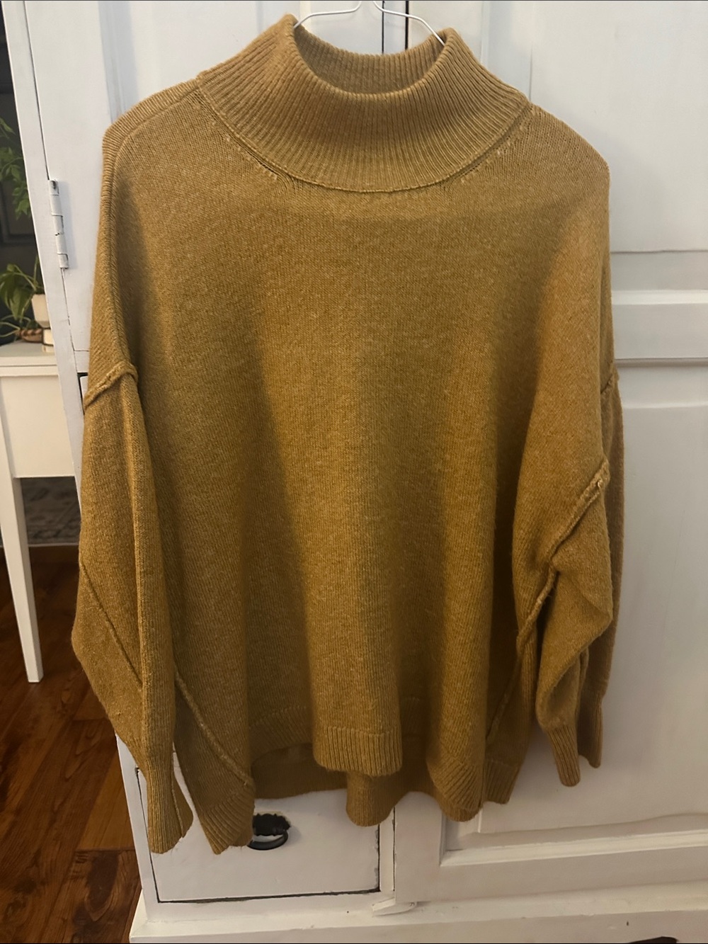 Women's Mustard brown Turtleneck Sweater size large